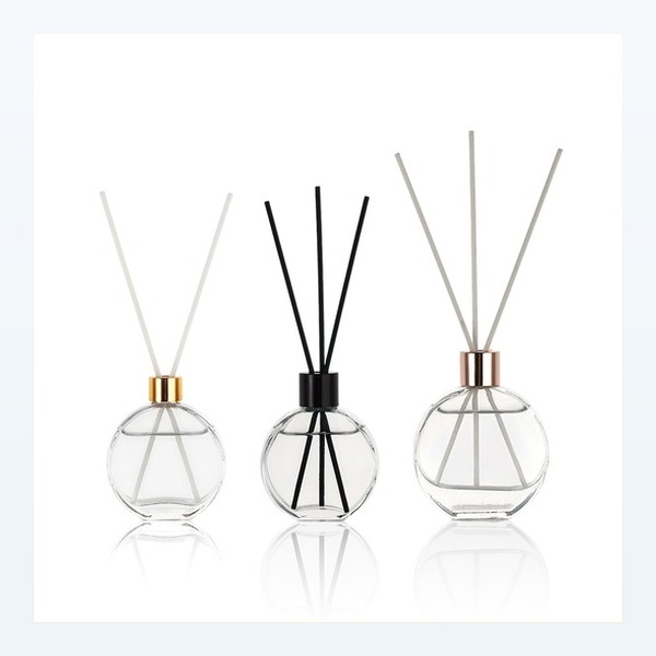 <bdi>100 ml</bdi> round glass reed diffuser bottle aroma diffuser refill bottle — wholesale glass packaging from Eaglebottle China factory