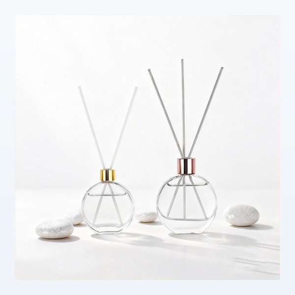 <bdi>30 ml</bdi> round glass reed diffuser bottle scent diffuser bottle مع cork — wholesale glass packaging from Eaglebottle China factory