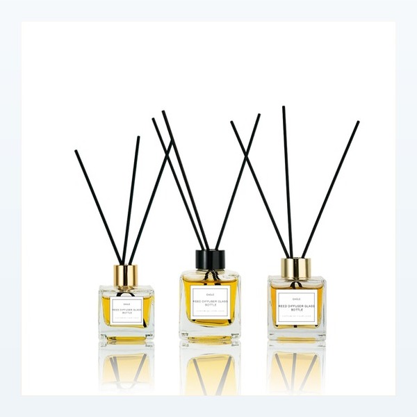 <bdi>100 ml</bdi> square glass reed diffuser bottle مع collar neck — wholesale glass packaging from Eaglebottle China factory
