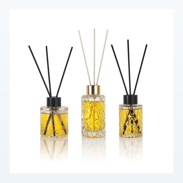 <bdi>100 ml</bdi> glass reed diffuser bottle scent diffuser bottle مع cork — wholesale glass packaging from Eaglebottle China factory