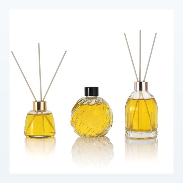 <bdi>50 ml</bdi> glass reed diffuser bottle home fragrance container, bulk — wholesale glass packaging from Eaglebottle China factory