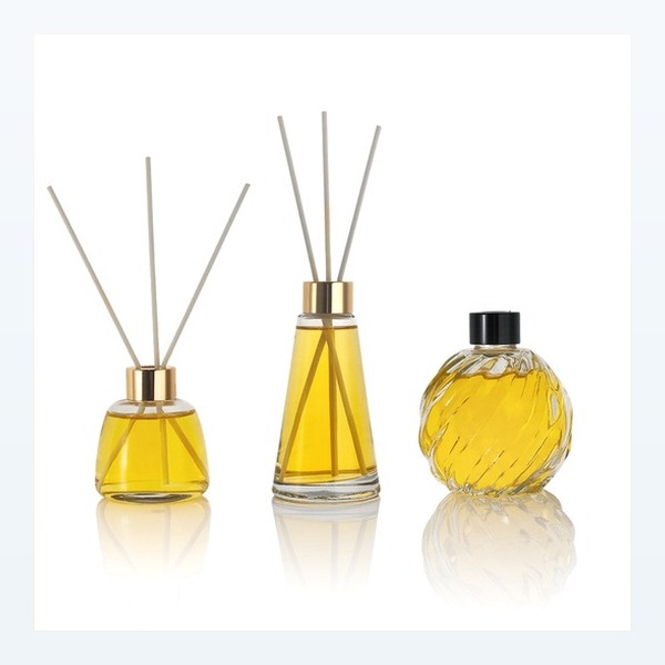 <bdi>100 ml</bdi> glass reed diffuser bottle aroma diffuser refill bottle — wholesale glass packaging from Eaglebottle China factory