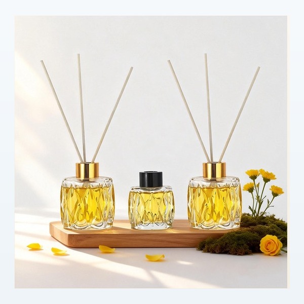 <bdi>100 ml</bdi> glass reed diffuser bottle مع collar neck — wholesale glass packaging from Eaglebottle China factory