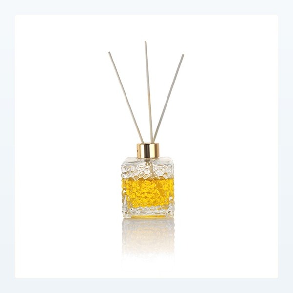 <bdi>30 ml</bdi> glass reed diffuser bottle aroma diffuser refill bottle — wholesale glass packaging from Eaglebottle China factory