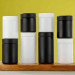 Grosir Toples Hitam Putih Matte Tahan Anak Kustom 2oz 3oz 4oz 5oz Toples Kaca Kemasan Bunga Dengan Tutup Sekrup Plastik Hitam | botol elang