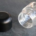 Grosir 1 Oz 2 Oz 4 Oz 6 Oz 3.5g Stoples Kaca Bening Tahan Anak Cetak Kustom dengan Tutup Tahan Anak Hitam | botol elang